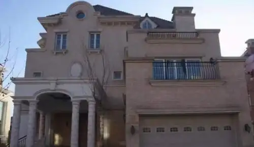 易烊千玺亿元豪宅曝光,20岁就靠自己实力买房,00后顶流实至名归