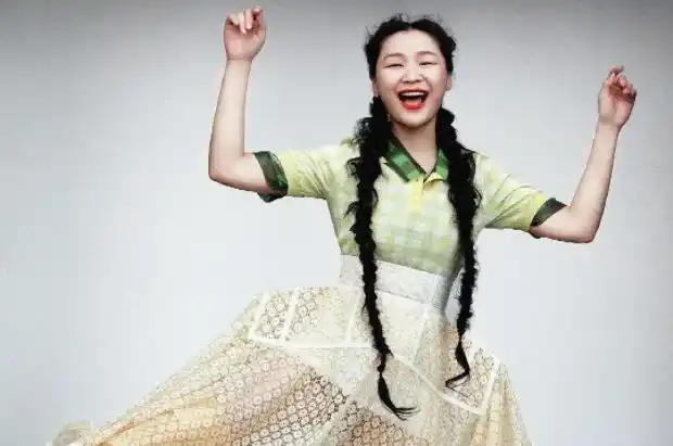 《今夜百乐门》《今夜百乐门》中《钟情咖啡馆》,《机场》等片段如果