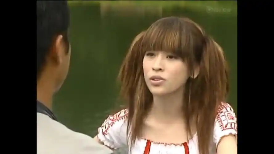 我问问天国的嫁衣里面陶艾青的双马尾怎么扎哦?