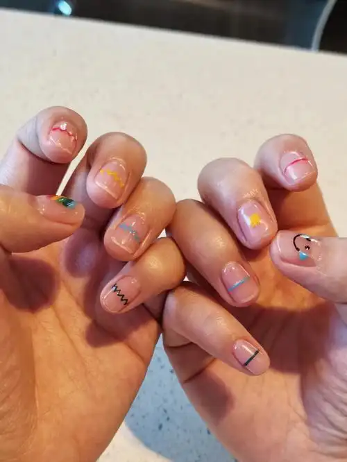 夏日彩虹小学生美甲