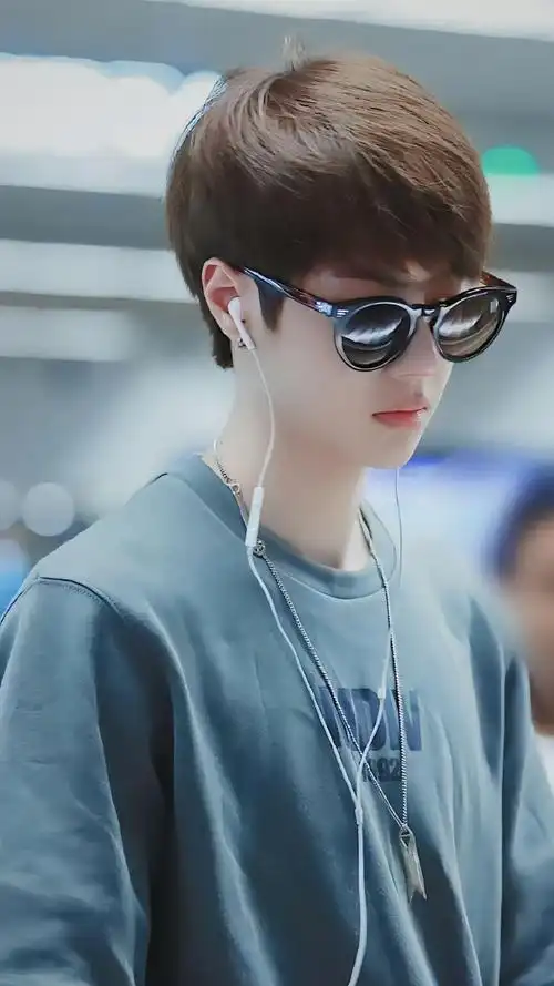 王一博绿框墨镜##王一博