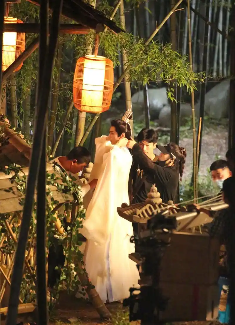 来品品罗云熙#皓衣行路透#图,他真的太适合古装了叭!