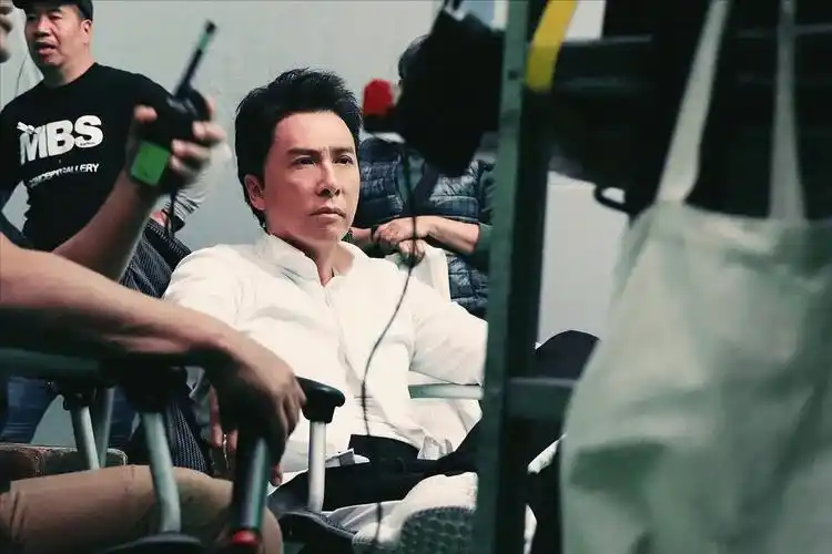 5位动脸的明星,孩子跟他们整容前一样_甄子丹_戚薇和_时候