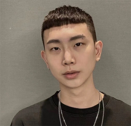 率性清爽栗子头 简单大气好打理_男士短发 - 美发站