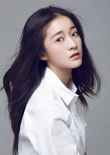 90后中国内地女演员张雪迎