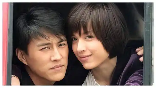 靳东感情路,从失败到幸福婚姻,揭秘娱乐圈情感传奇!_李佳_爱情_江珊