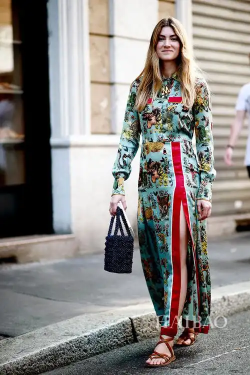 2019春夏米兰时装周秀场外街拍:寥寥博主来撑场