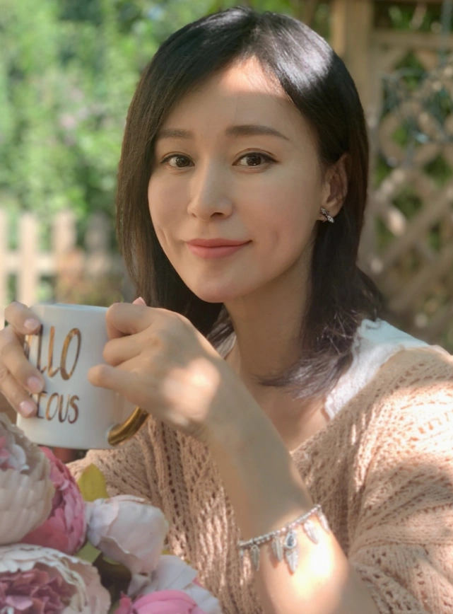 出道多年无绯闻,被誉圈内"干净女星"