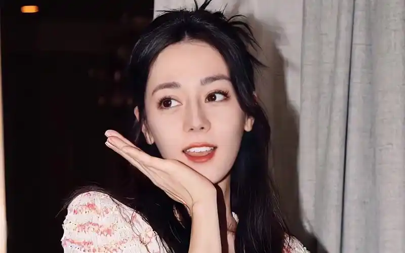 【迪丽热巴】5.1快手更新,热巴的最新自拍安排上了,好开心呀