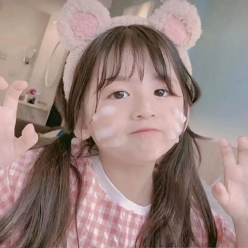 可爱的小女孩头像      喜欢的点赞收藏
