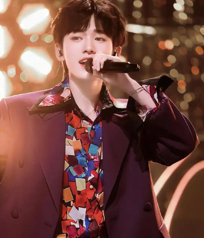 宋亚轩神图第五弹来啦～真的超级帅!