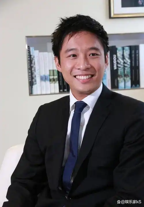 看了霍家对儿媳的标准,才知道章子怡和霍启山当年为何分手