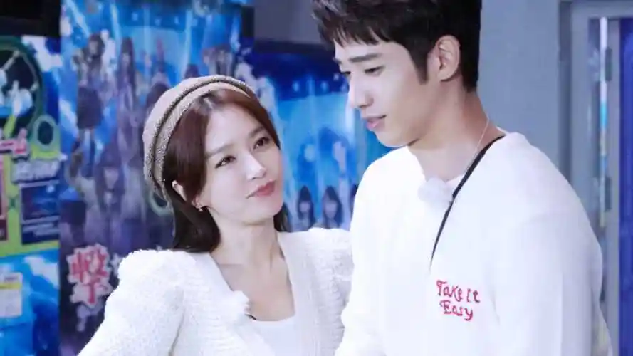 平行时空遇见你秦岚刘以豪cut姐姐弟弟电玩城约会