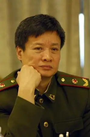 图文:著名歌唱家阎维文