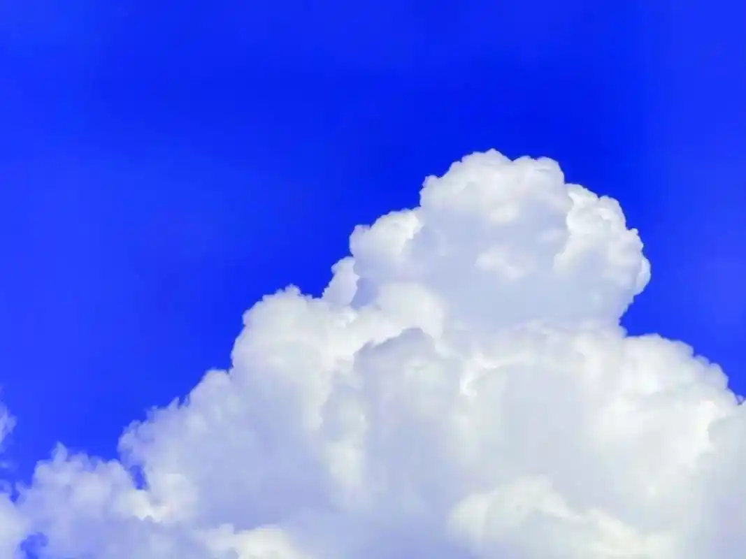 夏天的云朵☁️☁️☁️.还没有去海边,夏天就快要过去了