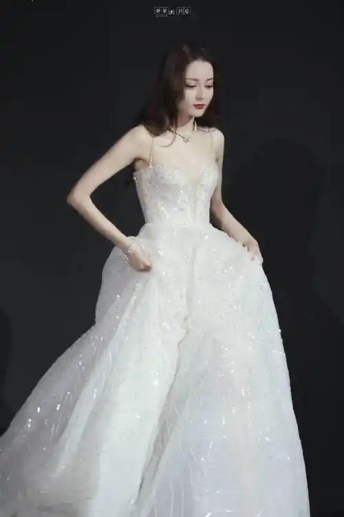 永远的白月光,这就真的是仙女下凡了吧#迪丽热巴乔晶晶