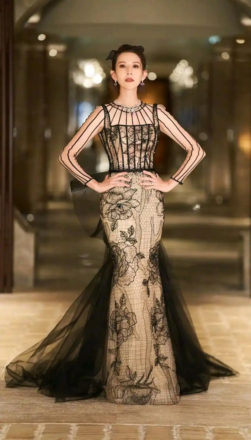 蔡少芬高清写真魅力十足,优雅性感,风姿绰约