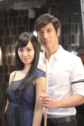 蔡依林贴身洋装诱惑王力宏 拍广告亲密入镜