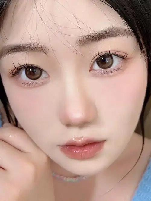 救命也太那个了#瞳模  #今日妆容  #我的自拍分享  #淡妆  #妆容分享