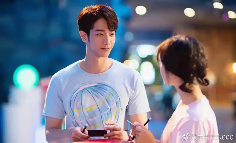 刘以豪好腰力 手扶梯上来回深情热吻沈月