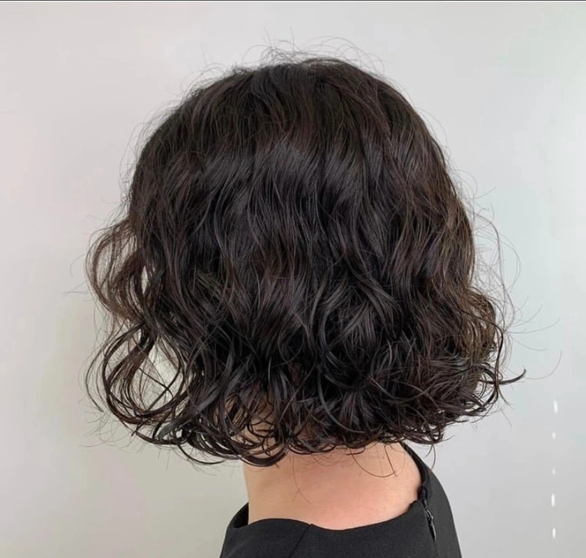 2021发型就选烫卷卷,蓬松保暖真洋气,喜欢别错过