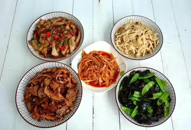 晒晒我家的午餐,5道菜荤素搭配,成本还不到20元,婆婆超满意!