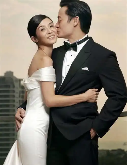 吴奇隆和金城武都曾和她传绯闻为丈夫背债800万终修成正果