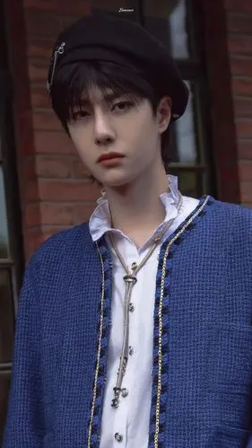 王一博贝雷帽造型壁纸来了,仿佛看到一位宫廷小王子向我走来