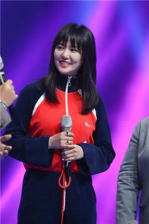 《和你唱》变春晚现场 谭维维携快男"难忘今宵"