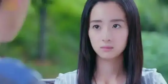 白敬亭女友是不是胡冰卿(白敬亭现在女朋友叫什么)(1)