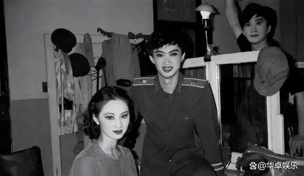 金星第一任妻子长相貌美如花,离婚时怀着身孕,如今过得怎样了?