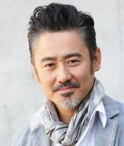 图吴秀波图片高清胡子造型亮眼大叔时尚造型掀起新潮流