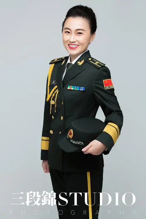 大一新生即将告别自己的军装,看看曾经飒爽英姿的她们