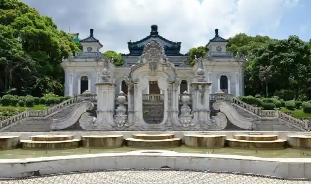 随着时间的流逝,韩国国内要求重建圆明园的呼声也越来越高,这时,中国