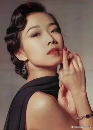 57岁顶流天后林忆莲官宣复出,近照曝光年轻又美丽,期待结婚领证