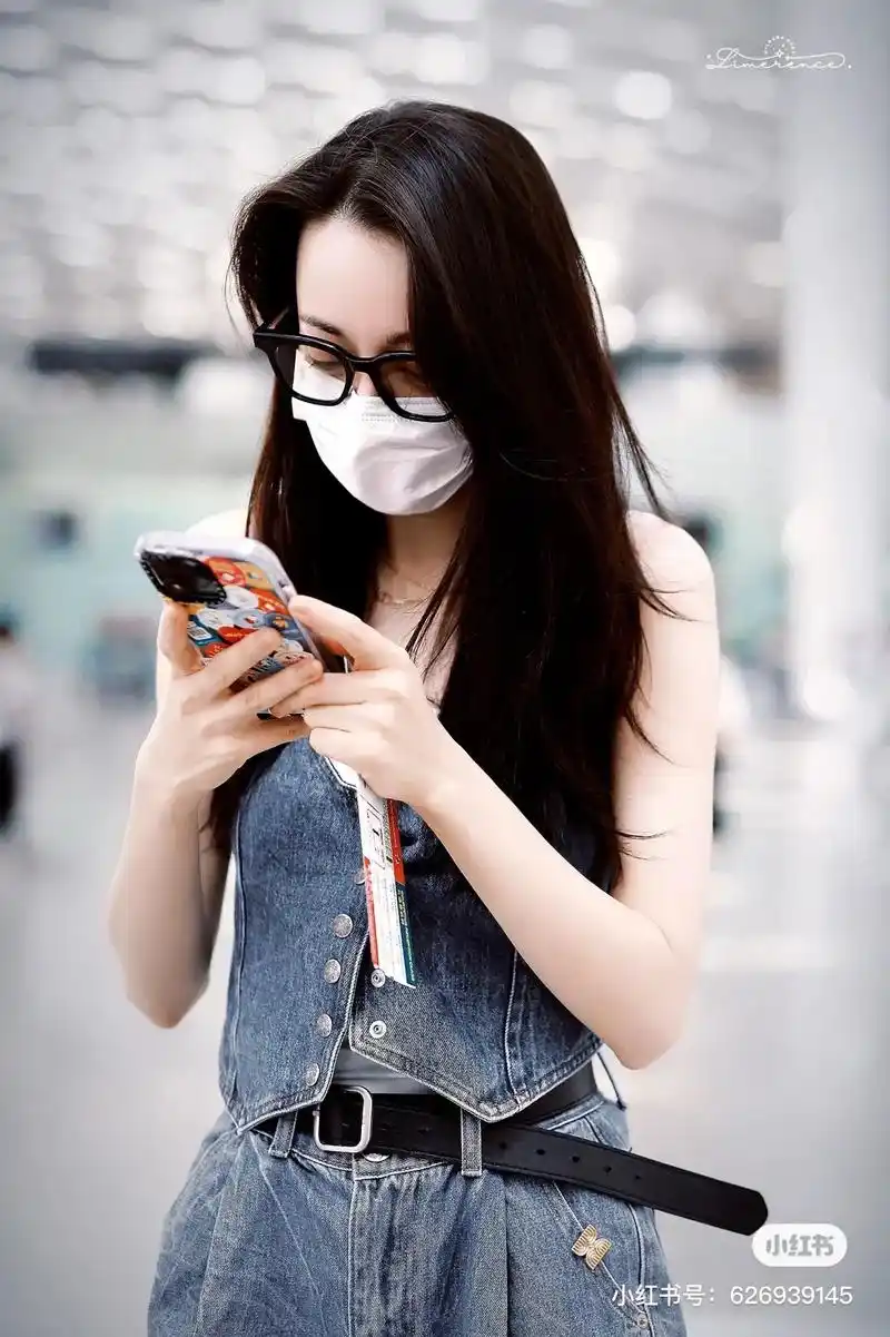 迪丽热巴 #安乐传 #迪丽热巴迪力木拉提 #机场穿搭 #生 - 抖音