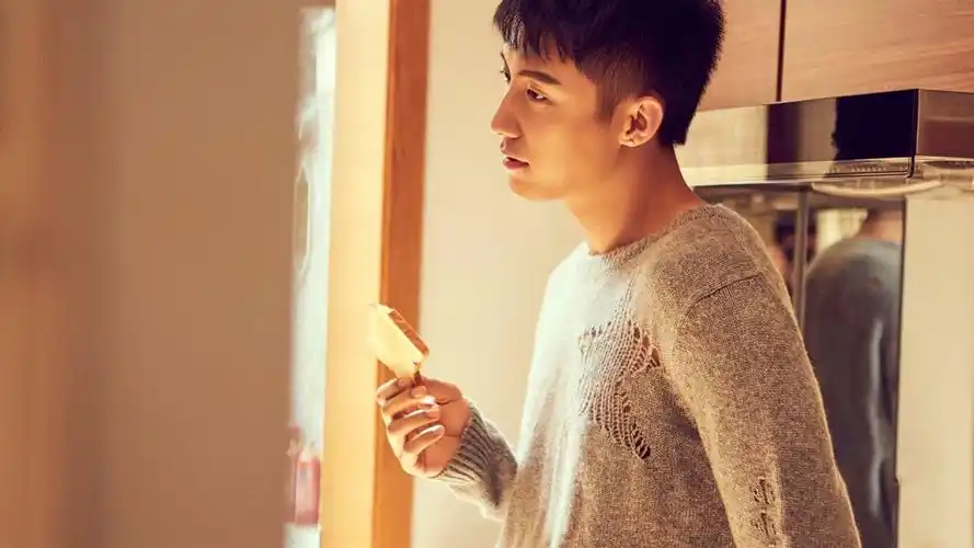 小鲜肉黄景瑜壁纸新晋男神黄景瑜