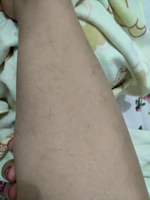 女生腿毛旺盛是怎样的人生体验? - 知乎