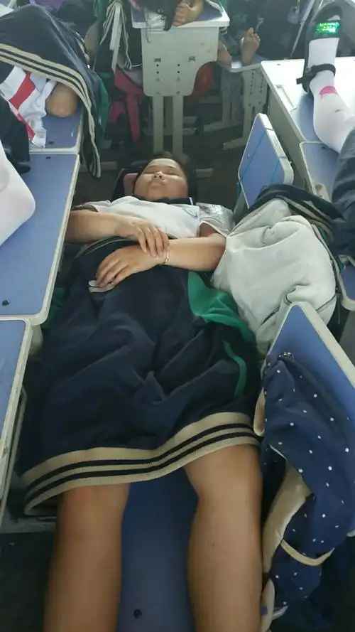 睡姿百态,韵味无限! ―――桔园学校134 班午睡剪影