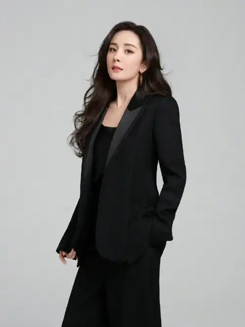 杨幂黑西装写真##杨幂最新黑西装大片