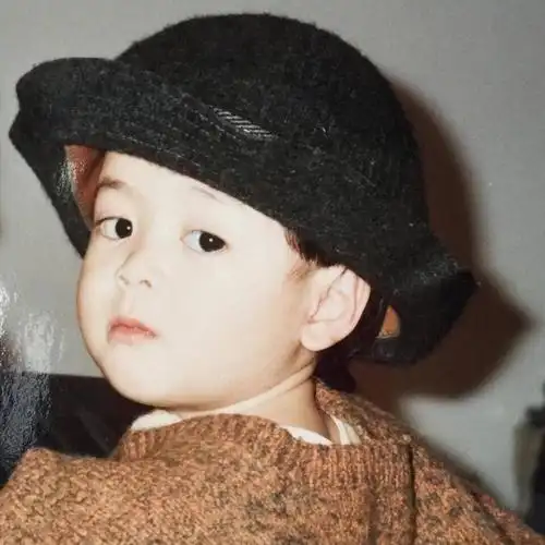 王嘉尔小时候可爱