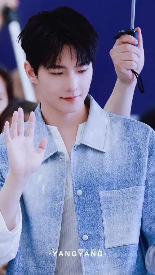 杨洋打卡西安青岛白啤生活家营地##青岛啤酒白啤代言人杨洋