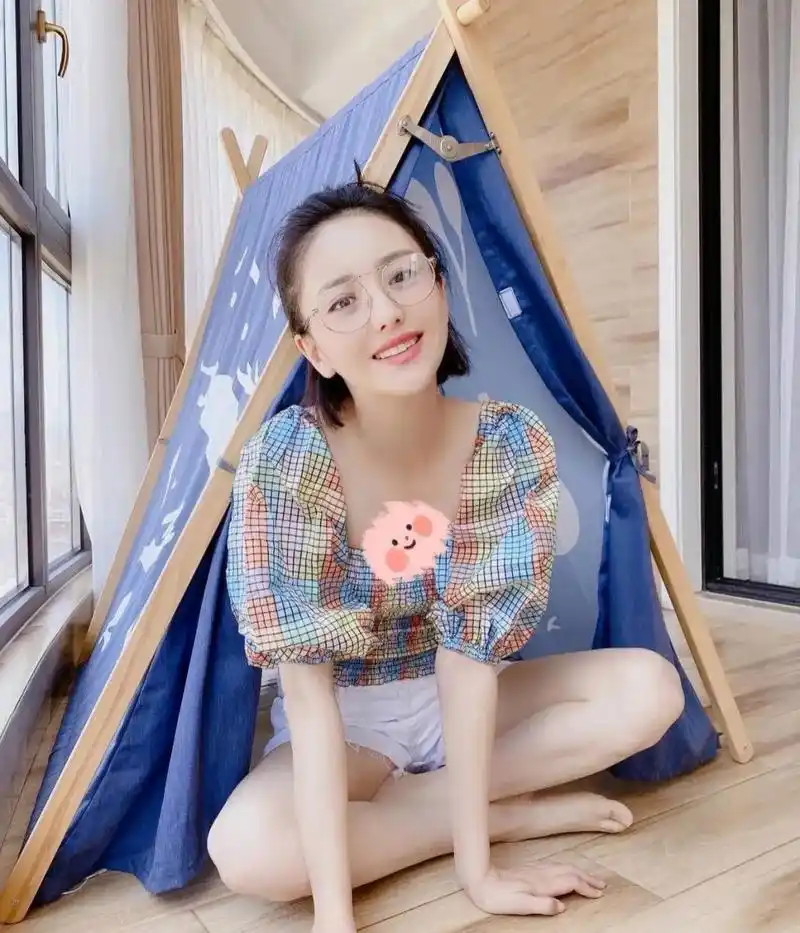 爆款练习生# 佟丽娅 素颜也很美