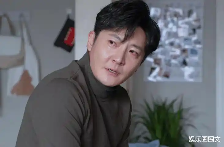 被雷佳音吐槽是大妈,徐峥说他长得丑,郭京飞究竟是怎样的人?