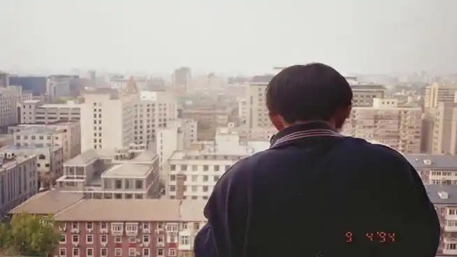 明星#易烊千玺满满安全感的背影杀妥妥的男友力爆棚@tfboys-易烊千玺