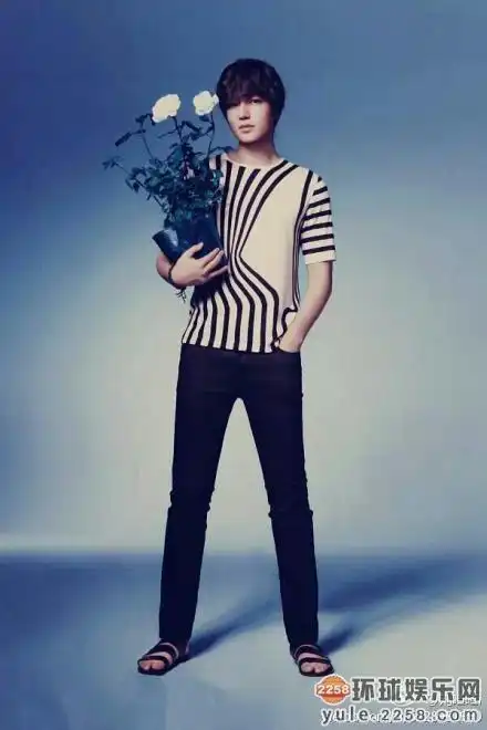 李钟硕金秀贤鹿晗李易峰吴亦凡扒扒国民男神的女友标准