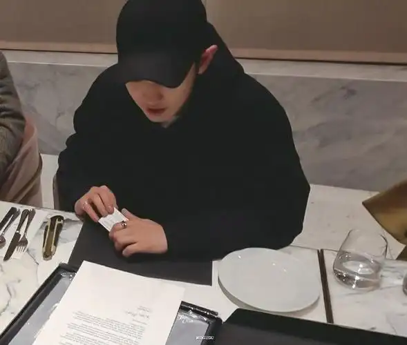 kpop男友照#这组是真的可以骗过现实的男友照朴灿烈超话