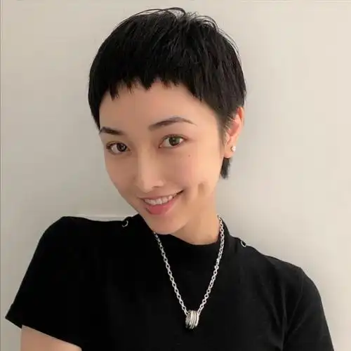 圆脸女生简单短发扎发,2022年新款短发扎发教程(适合圆脸学生党的短发