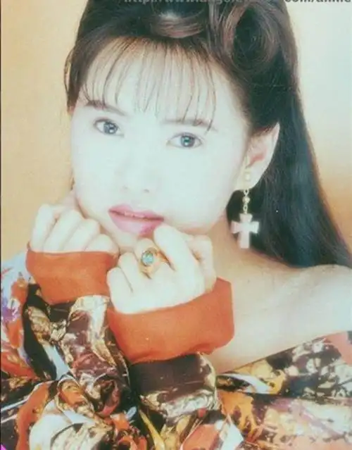 另外感叹一句,年轻时的伊能静,真的超甜超美.