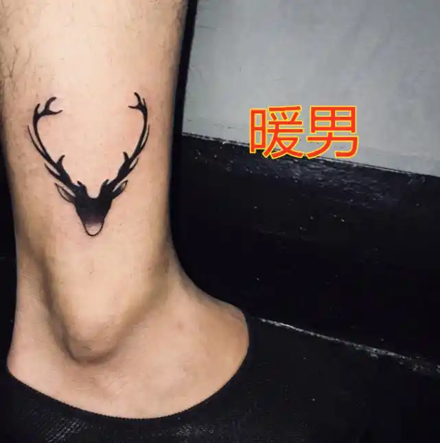 男生纹身"差距"大?直男纹字母,暖男小清新,渣男:爱错了人!